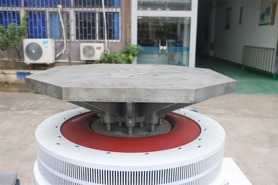 جهاز تحكم كمبيوتر بطارية كهرومغناطيسية طاولة الاهتزاز معدات اختبار للسيارات