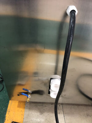 المشي في اختبار البيئة المشي في غرفة اختبار المناخ