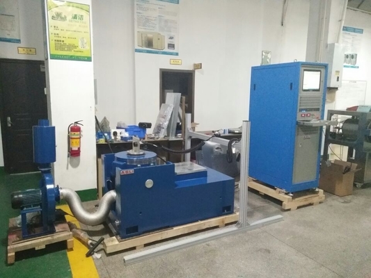 PCB Board 3000kg.F 2.0m / S اهتزاز الجدول اختبار معدات مختبر آلة الاختبار