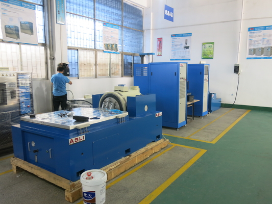 شاكر اهتزاز كهروديناميكي عالي التردد 50000N معيار IEC60068