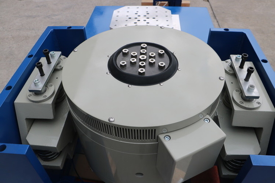 تتوافق آلة اختبار الاهتزاز الكهروديناميكي مع MIL STD 810G و MIL STD 202H