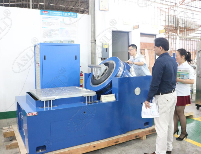 High precision laboratory electrodynamic vibration test machine — detail view